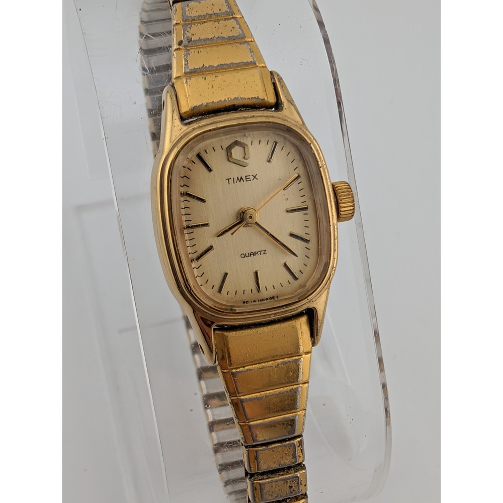 Vintage Timex Q Watch Women 17mm Case‎ Gold Stretch Band- New Battery